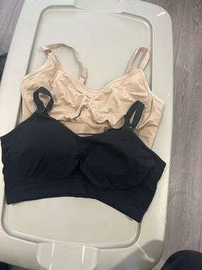 Everyday Seamless Wireless Bras in Black and Nude